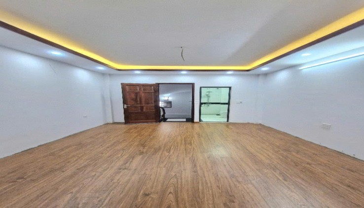 Cho thuê ở hộ gia đình, làm VP kinh doanh online Giải Phóng 8 Triệu, 45m2, 2 tầng, 2 ngủ, vào ngay